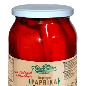 Eingelegte Paprika in Gewürzaufguss